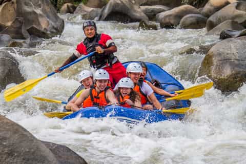 Chiang Mai: 3 ore di viaggio e 10 chilometri di rafting in acque bianche