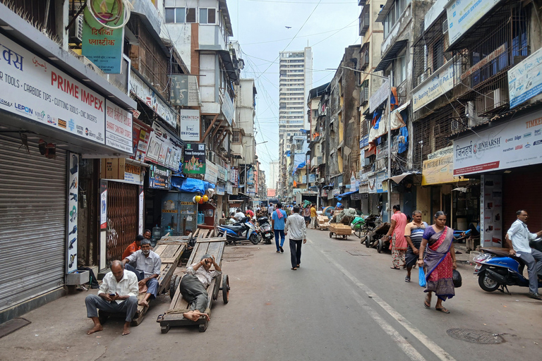 Mumbai: Before the City Roars - Watch Mumbai Wake Up Private Tour with Pick up and Drop