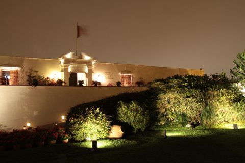 Lima: Rovine di Huaca e Museo Larco di notte con cena