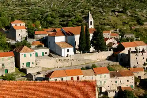 Hvar Hidden Gems Tour with Lunch or Dinner
