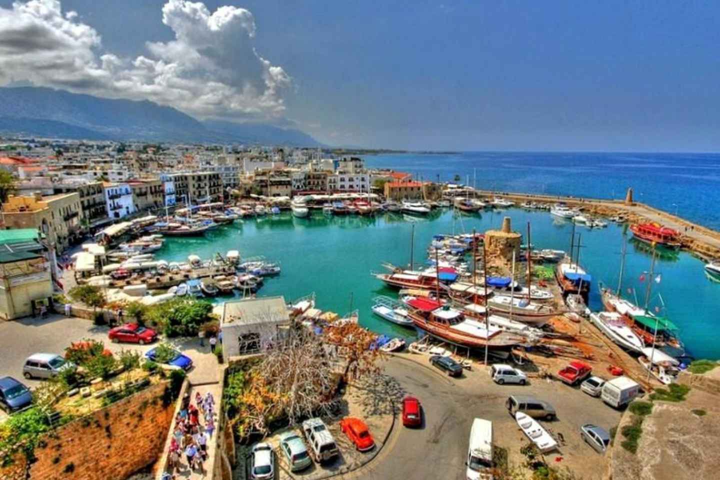 Ab Limassol: Private Tagestour nach Nikosia & Kyrenia
