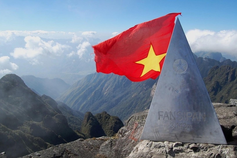 2-dniowy trekking na górę Fansipan - najwyższy szczyt Indochin2-dniowa wędrówka Phan Xi Păng, najwyższy szczyt Indochin