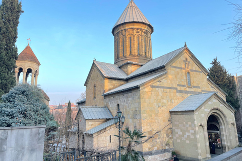 تبليسي: جولة المشي عبر الإيمان والدين والثقافة