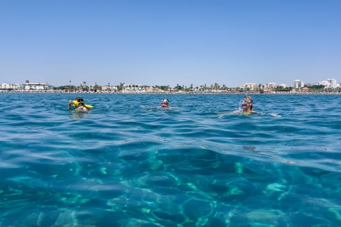 Larnaka: Rejs łodzią ze szklanym dnem i nurkowanie z rurką