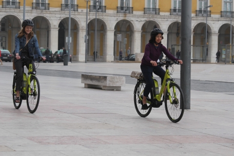 Lissabon: E-Bike-Tour zur Statue Cristo Rei in AlmadaLissabons Süden: 3-stündige E-Bike-Tour auf Französisch
