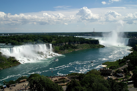 Da NYC: Tour di 1 giorno alle Cascate del Niagara in pulminoDa NYC: Tour di un giorno alle Cascate del Niagara in pulmino