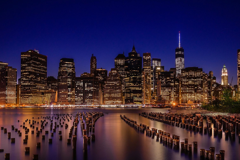 Luci della città e pizza - Tour serale di New YorkNew York City: Skyline notturno di Manhattan in tedesco