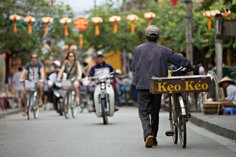 Hoi An: Half-Day Guided Walking Tour in a Small Group Shared Group Tour