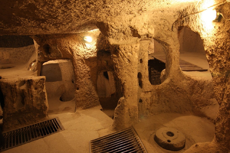 Cappadoce : ville souterraine, caravansérail et lac de sel