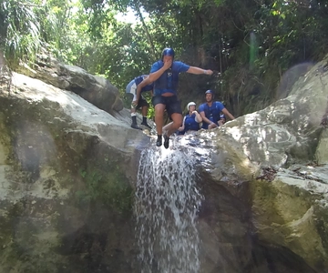 27 Cascate: Avventura Zip 'n Splash con passeggiata a cavallo