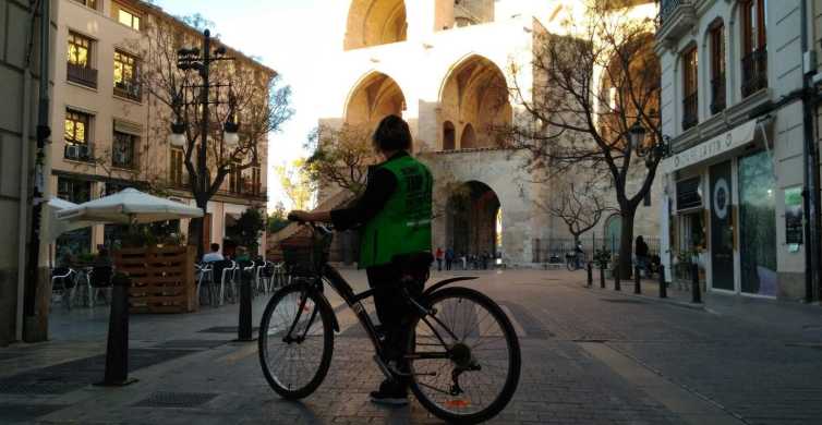 Himno Refrescante realce Especial Segway Valencia Tour + Alquiler de Bicicletas todo el día incluido  | GetYourGuide