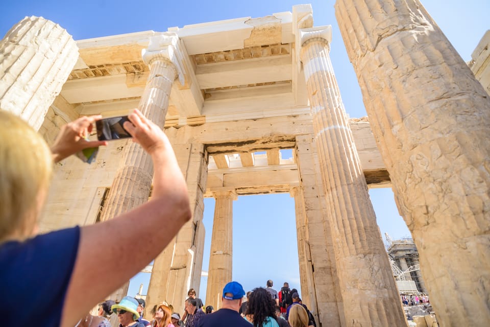 guided tour of acropolis and museum