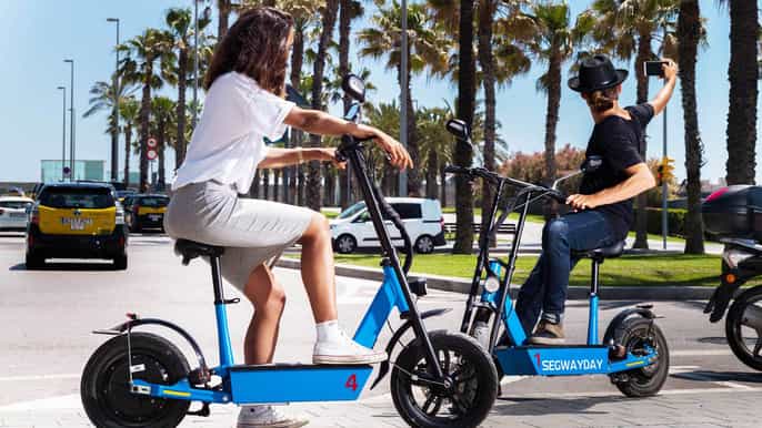 parc de la ciutadella tour by electric scooter
