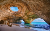 Algarve, les grottes de Benagil Stand-Up Paddle Board Tour - Hizvo