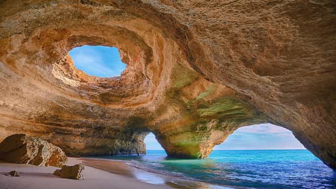 algarve excursão à gruta de benagil com standup paddle