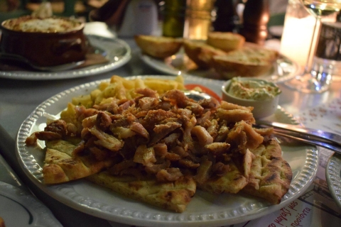 Atenas: tour de cata de comida y vino por la nocheTour privado