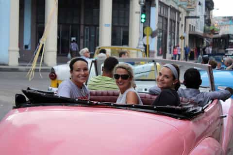 Havana: 2-Hour Classic American Car Tour with a Cocktail