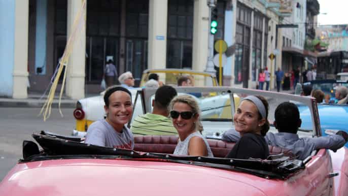la habana tour 2h en coche clásico americano con un cóctel