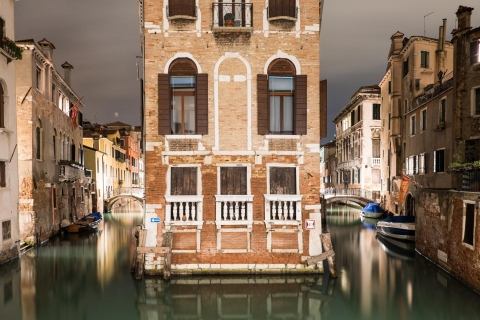 Venecia: Encantadora excursión nocturnaVisita en inglés