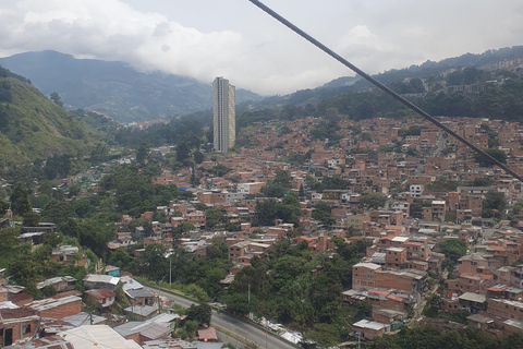 Medellin : Visite privée et luxueuse de la ville en français