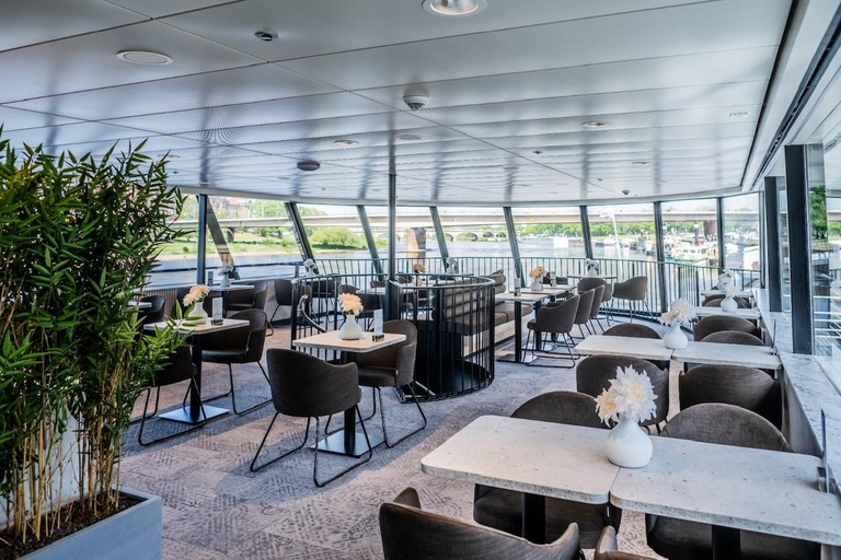 Time travel on the Elbe in Dresden - History of steamboat travel Time travel on the Elbe in Dresden - history of steamboat travel