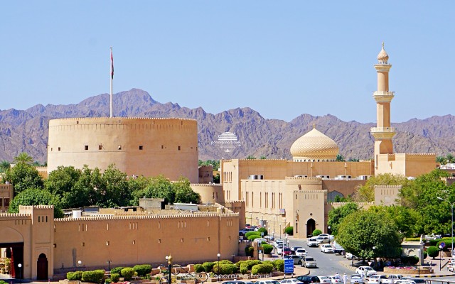 Visit 2-Day tour to Nizwa, Bahla and Alhamra with 1 night Stay in Jabal Akhdar, Oman