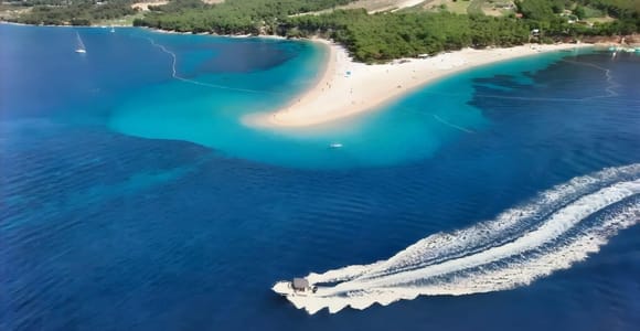 Makarska: 3-Insel-Schnellboot-Tour zum Goldenen Horn und zur Blauen Lagune Makarska: 3-Insel-Schnellboot-Tour zum Goldenen Horn und zur Blauen Lagune