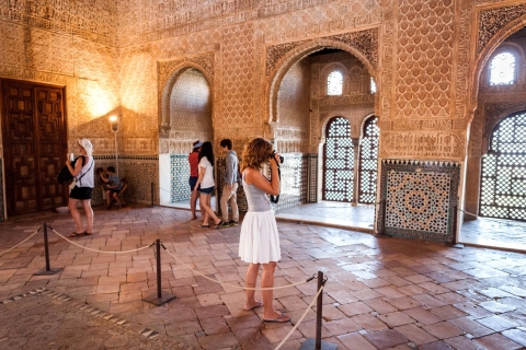 Granada: rondleiding Alhambra, verschillende opties mogelijkFranse tour met volledige toegang