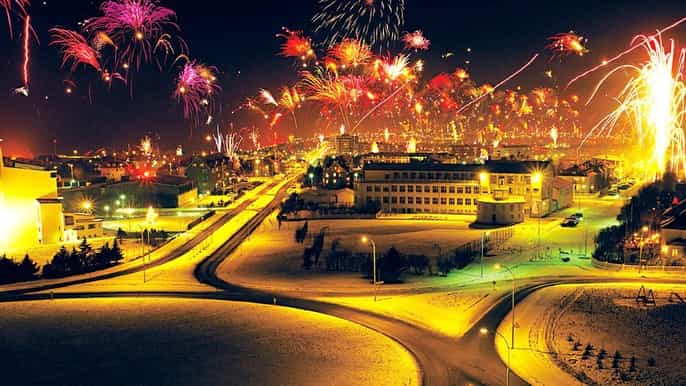 fireworks in iceland on new years eve
