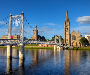 From Edinburgh: 2-Day Loch Ness, Inverness & Highlands Tour