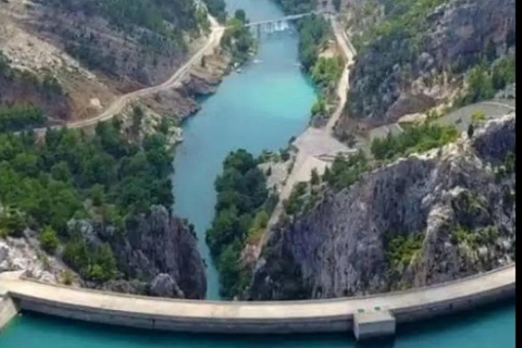 Side: All-Inclusive Cabrio Bus Tour Around Green Canyon/Lake
