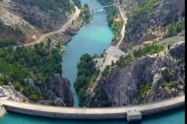 Side: All-Inclusive Cabrio Bus Tour Around Green Canyon/Lake