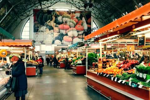 riga food tasting tour of central market