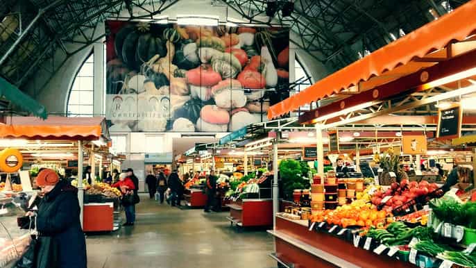 riga food tasting tour of central market