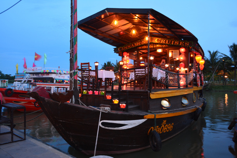 Hoi An: Schifffahrt bei Sonnenuntergang mit Dinner