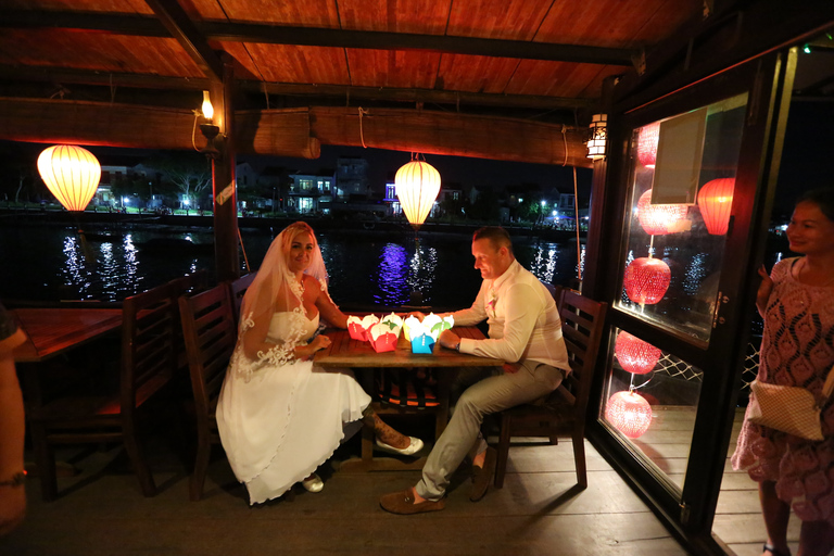 Hoi An: Schifffahrt bei Sonnenuntergang mit Dinner