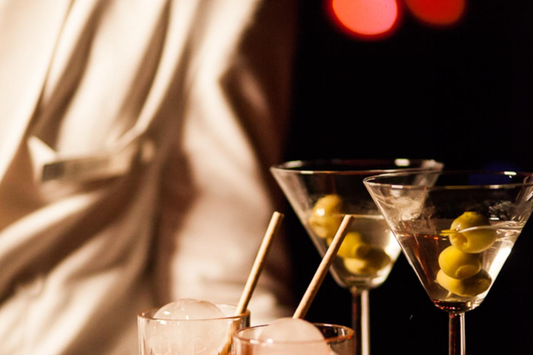 Hurghada: Naz Cabaret ticket with beverages Naz Cabaret - Ticket