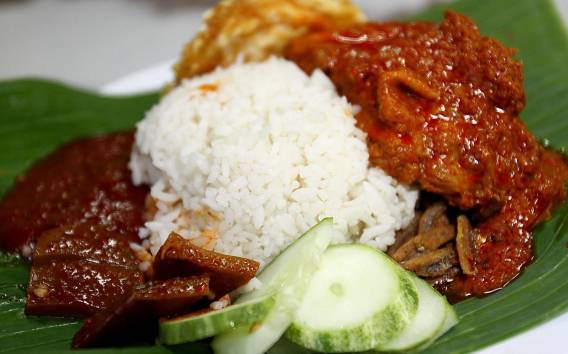 Kuala Lumpur: Halbtagestour mit lokalen Gerichten