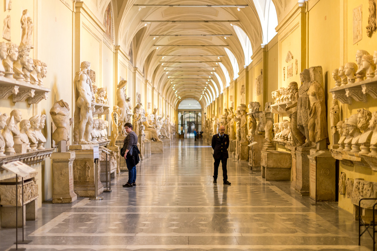 Rome: Vatican Museums and Sistine Chapel Tour with Breakfast