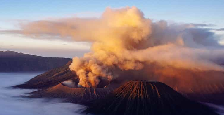 Stunning Electric-Blue Flames Erupt From Volcanoes