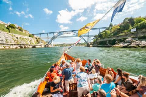 Porto: City Train Tour, River Cruise & Wine Cellar