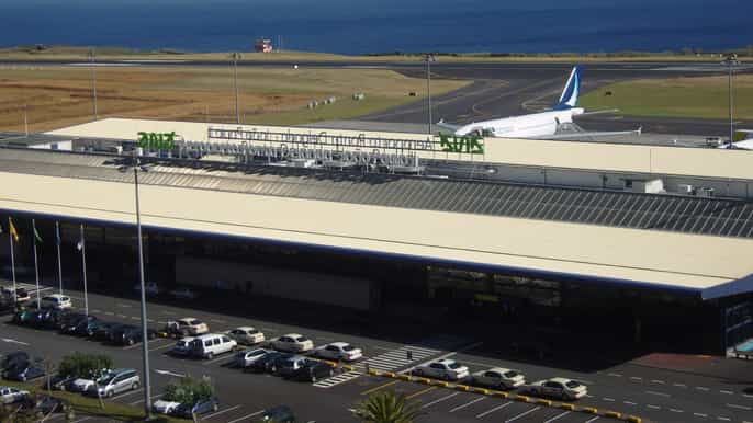 ponta delgada airport transfers