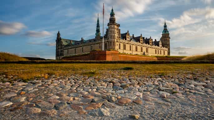 hamlet castle private tour