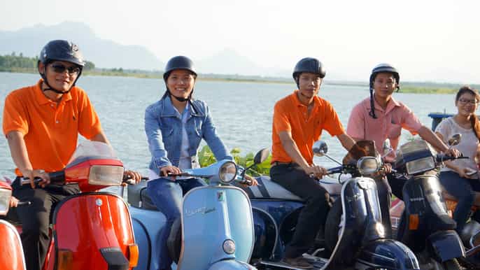 hoi an halfday discover cultural morning by vintage vespa