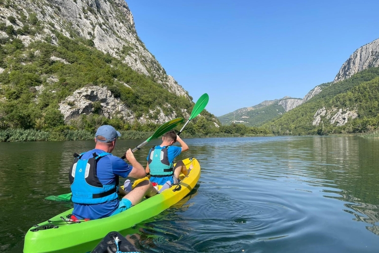 Omiš: rivierkajakken en snorkelen op zeeBegeleide kajaktocht
