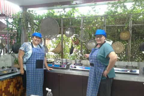 Phuket: Half Day Easy Thai Cooking Class & Local Market Tour