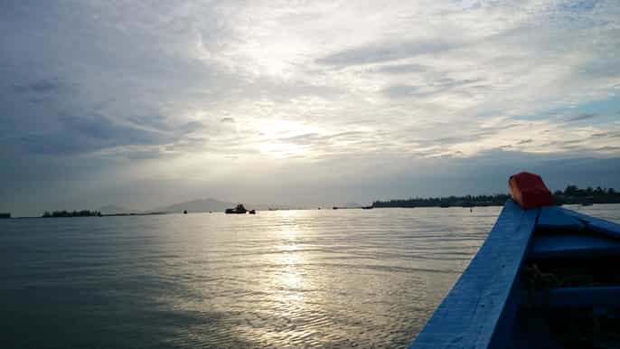 from hoi an sunrise boat trip tour