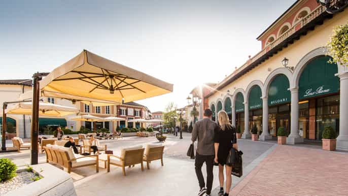 serravalle designer outlet автобус из Милана