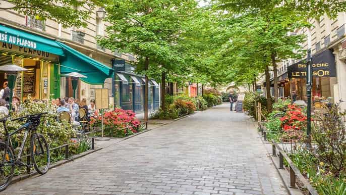 marais district of paris guided walking tour
