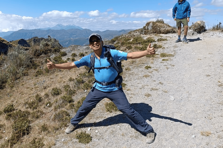 Quilotoa: Hike for 2 days in magical places